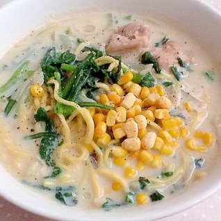 お鍋ひとつで☆鶏肉と春菊の豆乳ラーメン